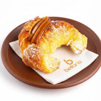 MEDIALUNA CON DULCE DE LECHE